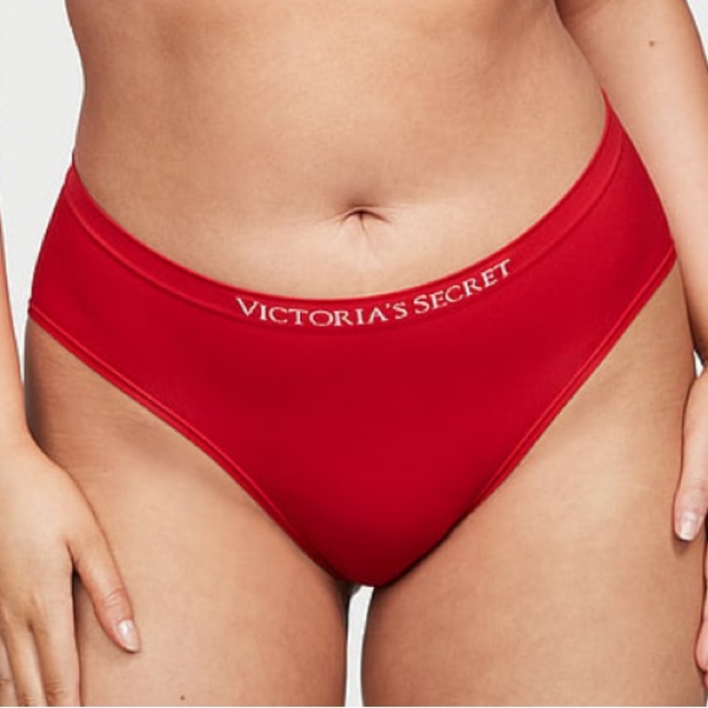 NWT Victoria's Secret Seamless Hiphugger Panty in Bright Lipstick Red Size Small